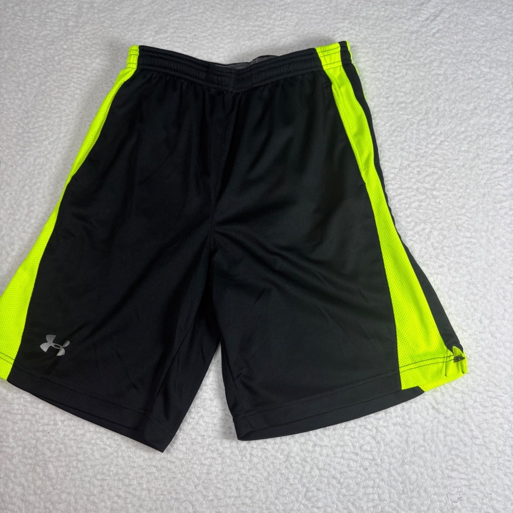 Under Armour Men's Medium Regular Heat Gear Black and Green Athletic Shorts